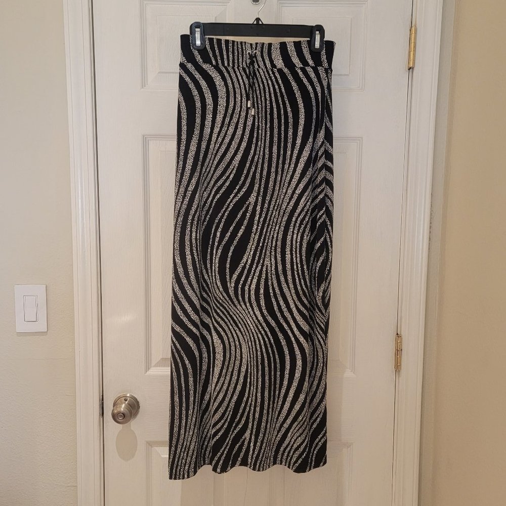 Susan Lawrence Maxi Black White Swirl Pattern Skirt Long Stretch Size Large - Picture 1 of 3